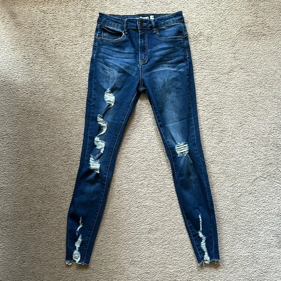 Refuge Rio Ripped Jean - Picture 1 of 3